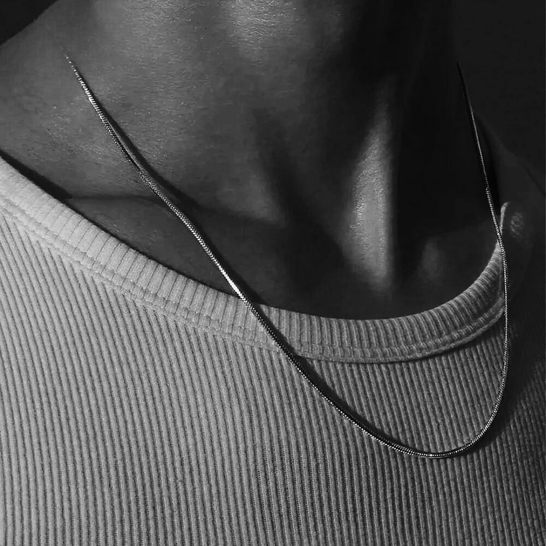 Sereno Men's Necklace, alternate angle 3