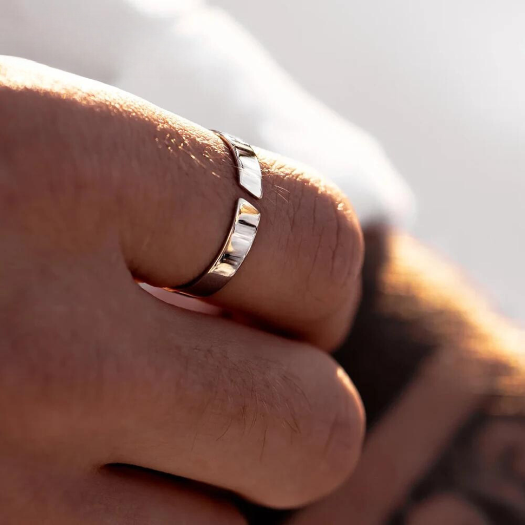 Passione Men's Ring, alternate angle 1