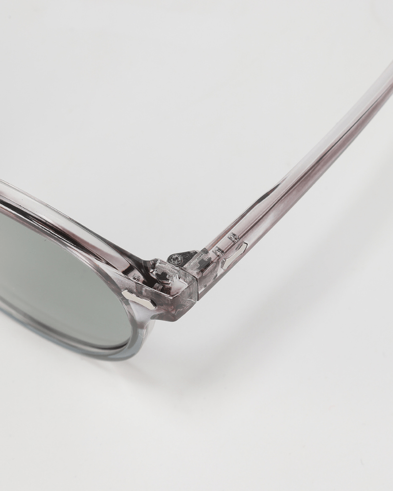 Men's Old Money Polarised Sunglasses, alternate angle 3